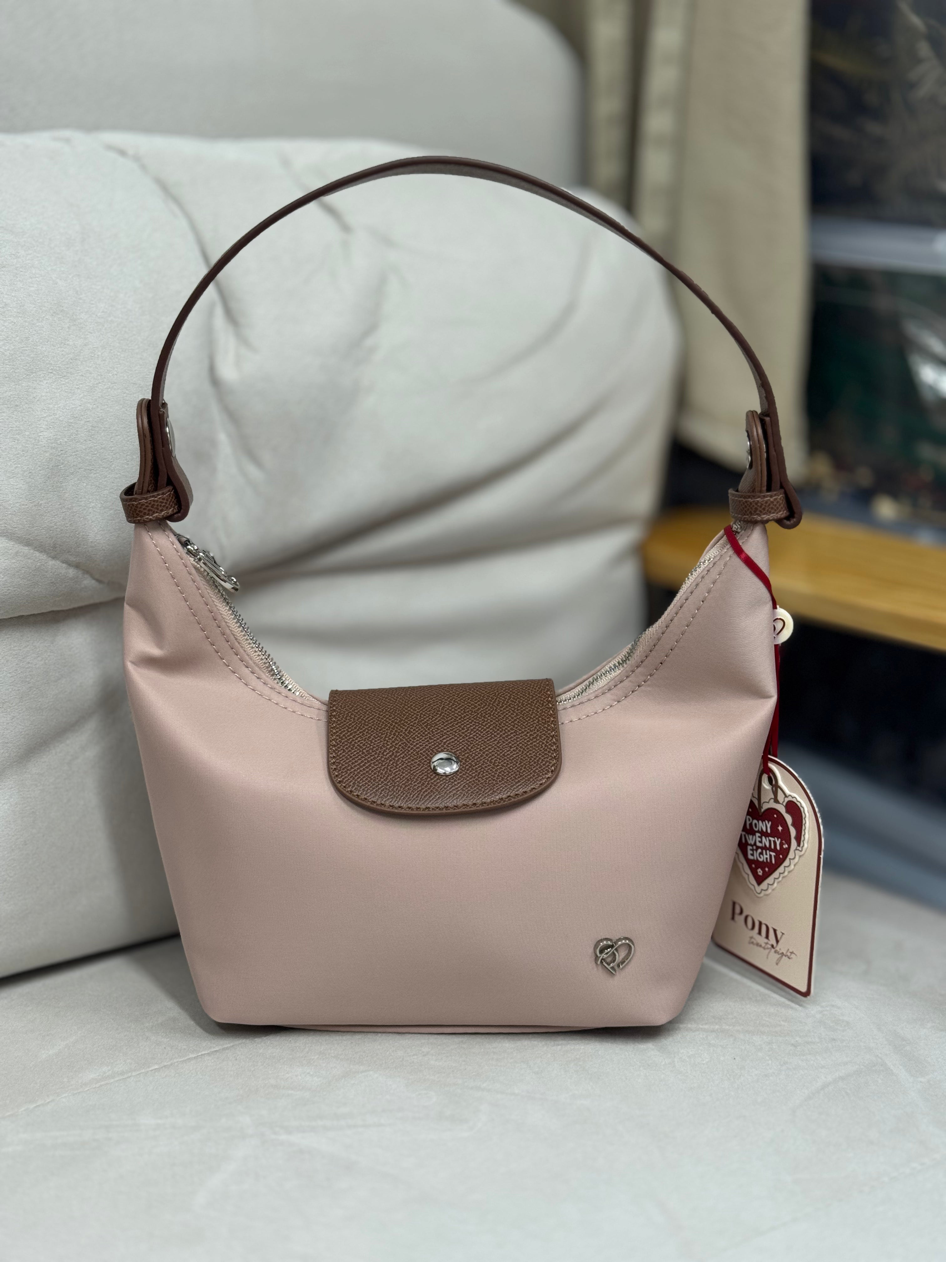 PonyTwentyeight28 Mo-ya Nylon