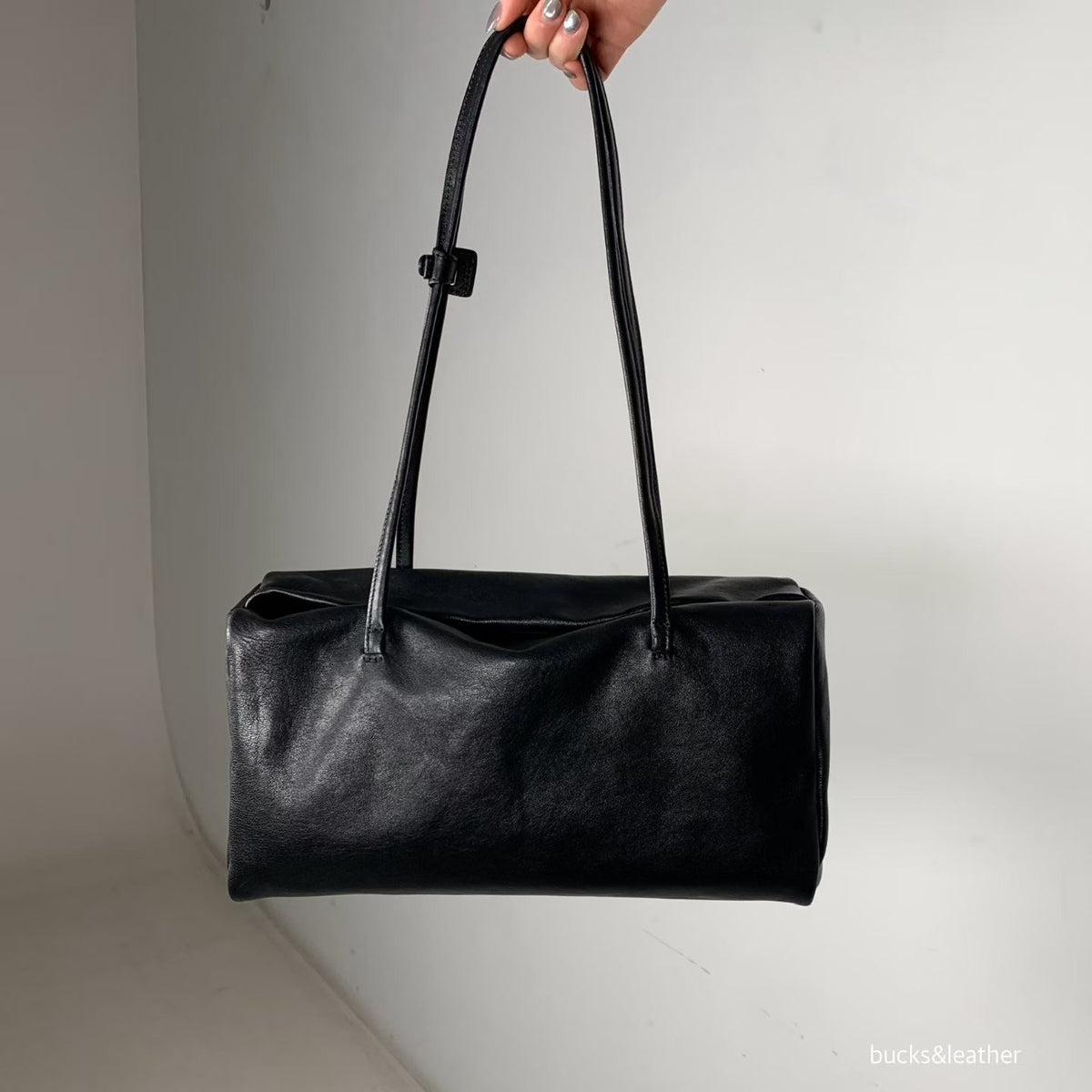 Bucks & Leather 爆款枕頭包
